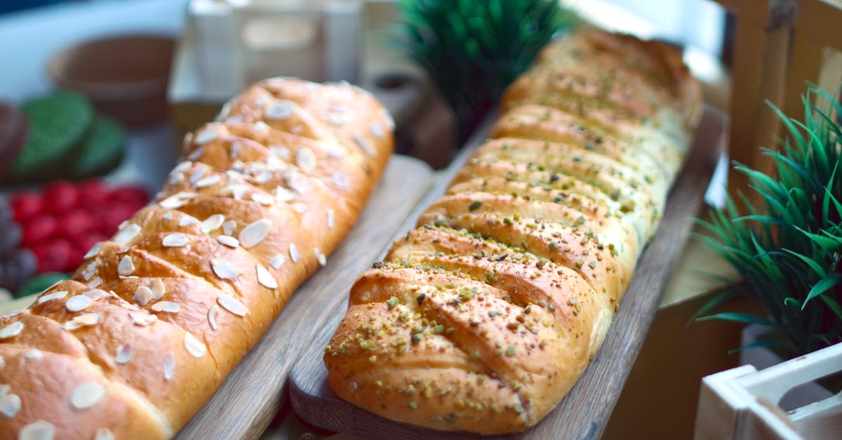 découvrez les bienfaits de l'ortie (nettle) : cette plante médicinale aux multiples vertus est utilisée depuis des siècles pour ses propriétés anti-inflammatoires, détoxifiantes et revitalisantes. apprenez à reconnaître, récolter et utiliser l'ortie au quotidien.